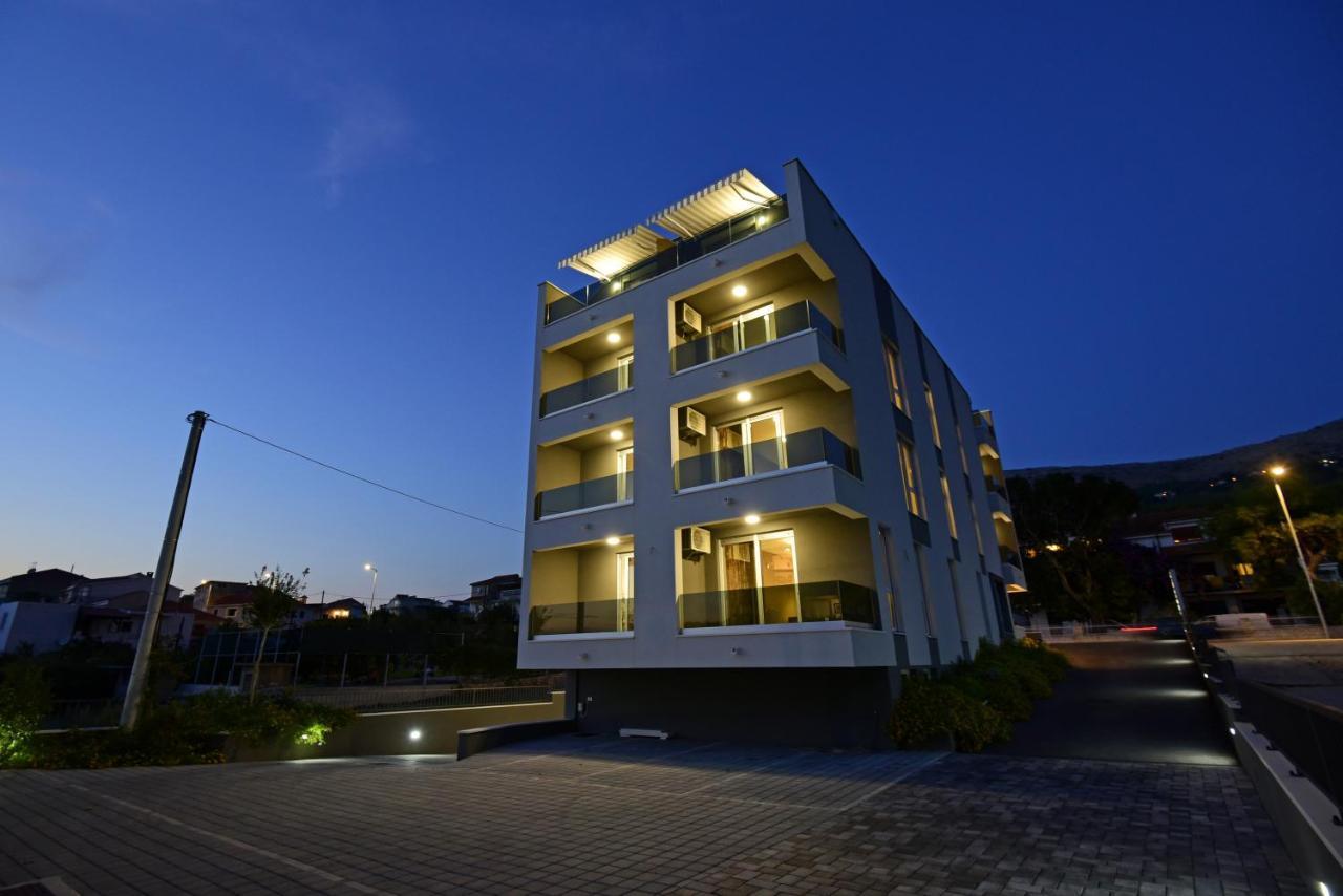 Apartments Adriatic Podstrana Kültér fotó