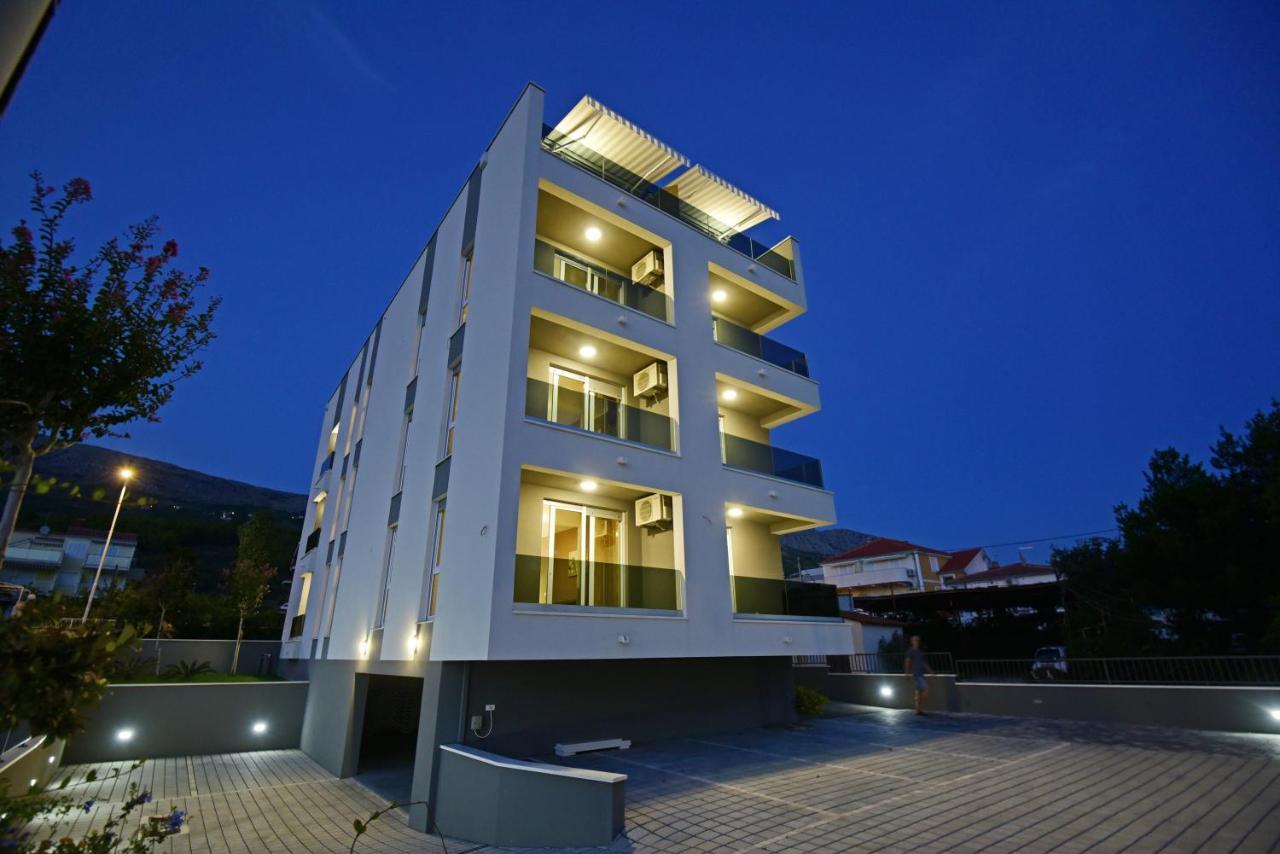 Apartments Adriatic Podstrana Kültér fotó