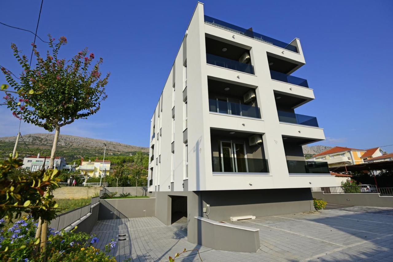 Apartments Adriatic Podstrana Kültér fotó