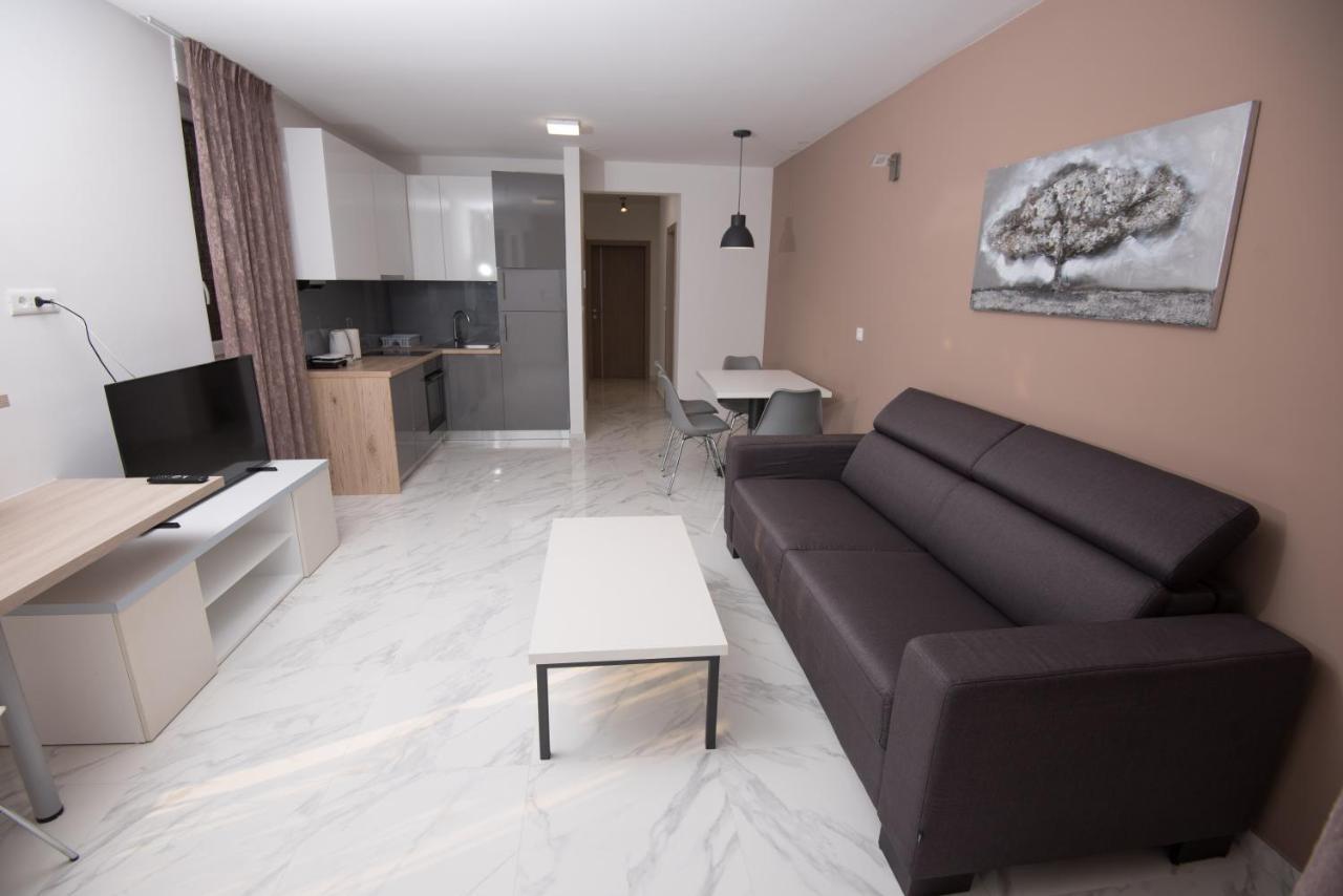 Apartments Adriatic Podstrana Kültér fotó