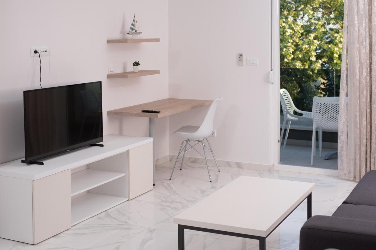 Apartments Adriatic Podstrana Kültér fotó