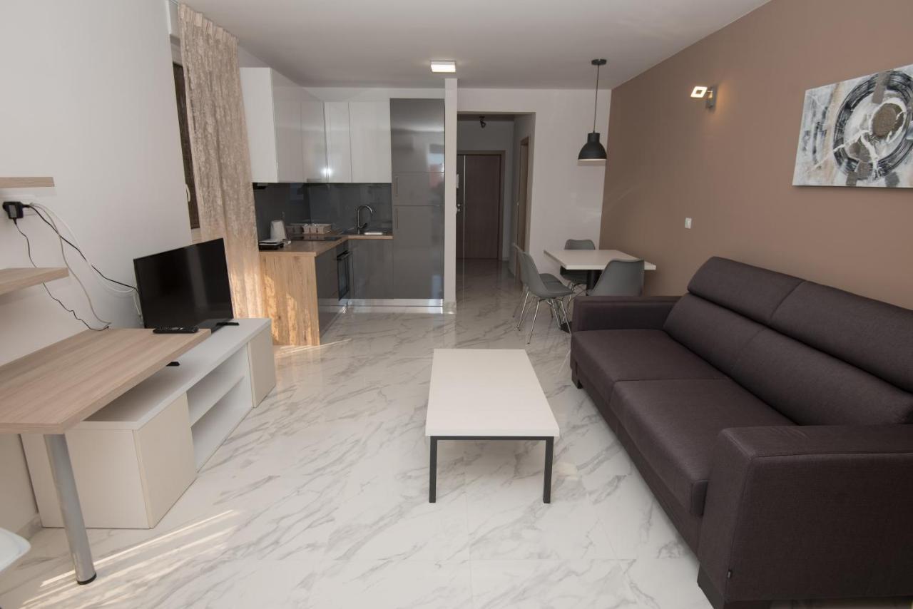 Apartments Adriatic Podstrana Kültér fotó