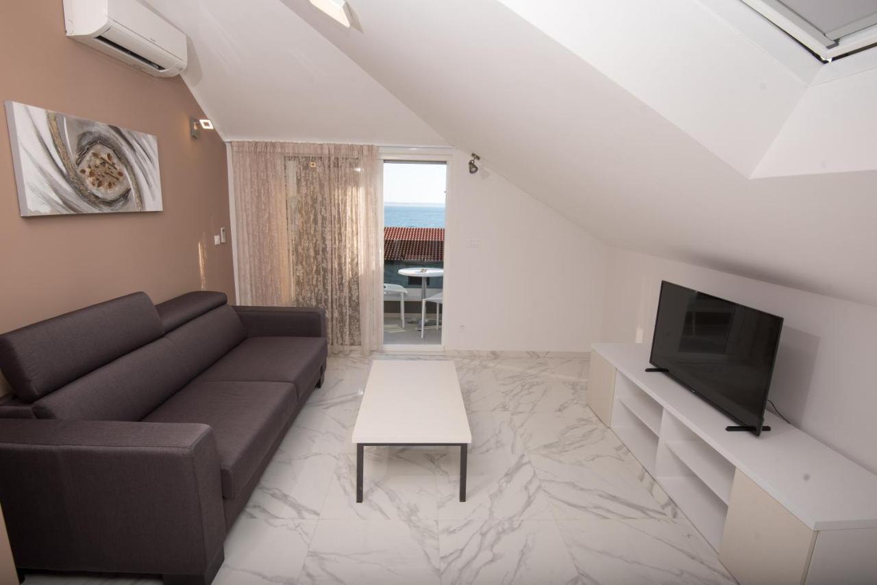 Apartments Adriatic Podstrana Kültér fotó